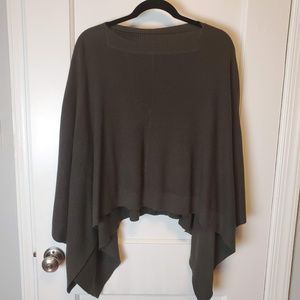 lululemon athletica Sweaters - Lululemon Forward Flow Sweater Cape Poncho Olive lululemon athletica Sweaters - Lululemon Forward Flow Sweater Cape Poncho Olive
